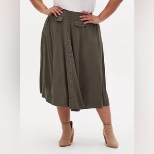 Torrid Midi Challis Green Button-Front Skirt Size 3x